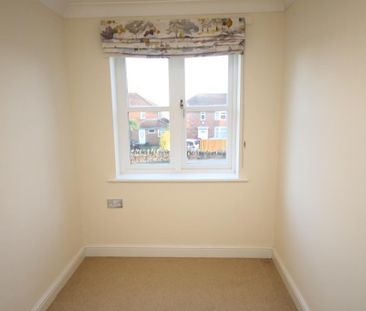 2 bed apartment to rent in Strathearn Drive, Westbury-On-Trym, BS10 - Photo 2