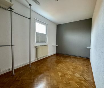 Tolle 3 Zi.-Wohnung mit Balkon und EBK für Kurzzeitvermietung bis m... - Photo 3