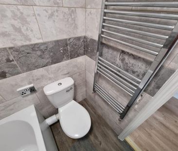 2 bedroom property to rent - Photo 1