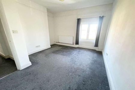 Crescent Road, Worthing, BN11 - Photo 3