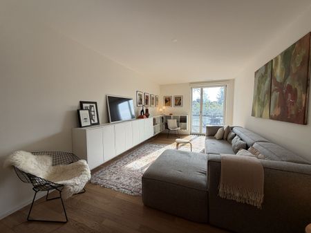 Modern 2.5-room apartment with garden seating in Meilen - Photo 2