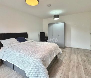 1 bedroom in a house share to rent - Photo 4