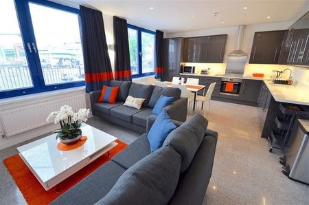 1 bedroom in a house share to rent - Photo 5
