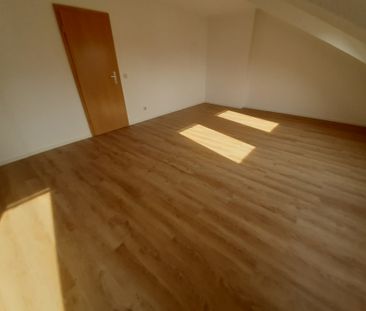 Traumwohnung unter dem Dach, komplett renoviert - Foto 6