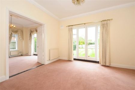 5 bedroom detached house to rent - Photo 2
