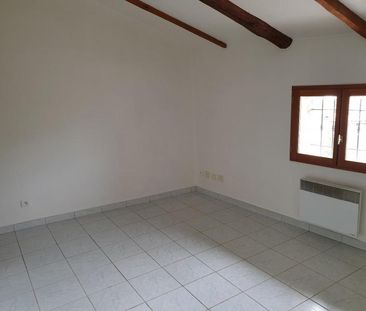 Location Appartement 26m² TOURVES 83170 - Photo 6