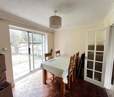3 bedroom detached house to rent - Photo 2