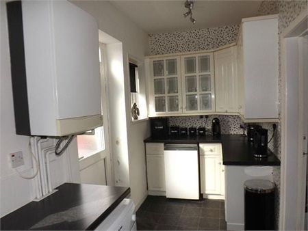 2 bedroom terraced house to rent - Photo 5