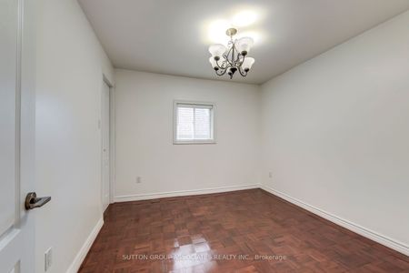 For Lease - 3564 Eglinton Avenue Unit# 2nd Fl., Toronto, Ontario - Photo 4