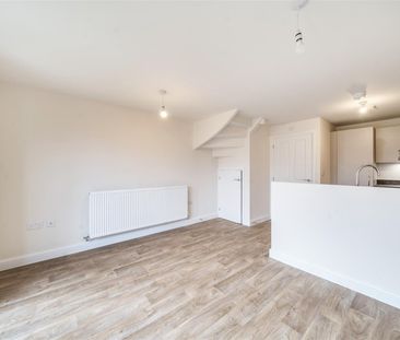 4 Bedroom House - End Terrace - Photo 2