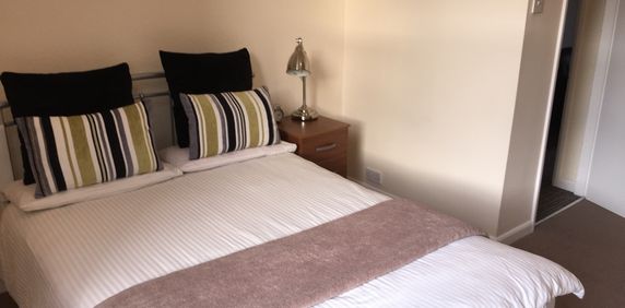 1 Bedroom Apartment To Rent in Lenton - Photo 2