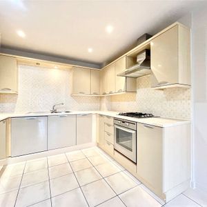 Aphelion Way, Shinfield Aphelion Way, Shinfield - Photo 2