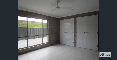 Stylish Four-Bedroom Home with Contemporary Features - Photo 3