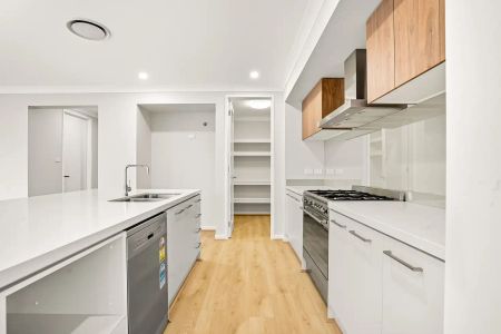 “Stunning Home With Extra Large Bedrooms” - Photo 4
