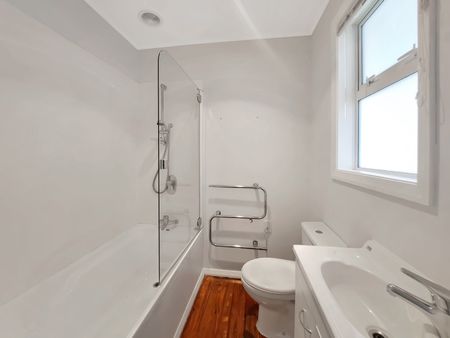 Upper Hutt Living - Photo 2