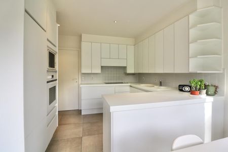 Stijlvolle, ruime villa met 4 slp, inpandige garage, tuin en terras voor 1.350 EUR/mnd - Photo 4