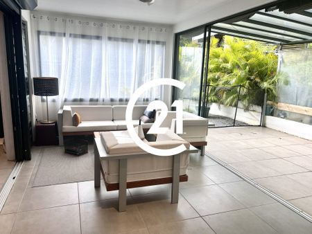 Location Maison 101.00m² 4 pièces Fort de france - Photo 3