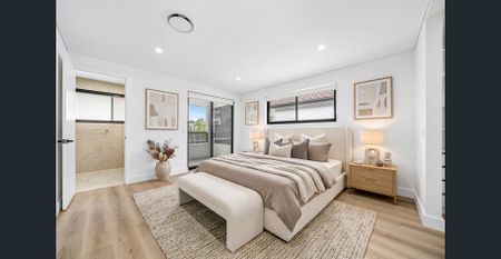 ULTRA-LUXURY FIVE BEDROOM DUPLEX! - Photo 3