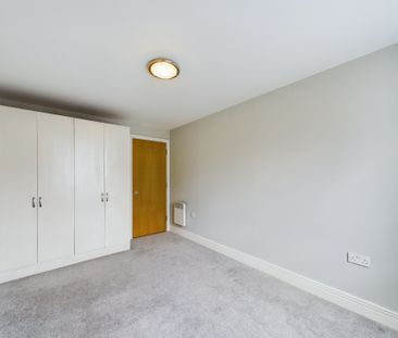 2 bed to rent in St. Davids Square, London, E14 - Photo 5