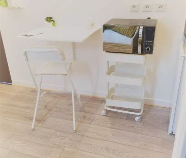 A LOUER STUDIO MEUBLE PROCHE DE LA GARE ST QUENTIN 02100 - Photo 2