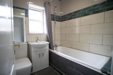 2 bedroom terraced house to rent - Photo 5