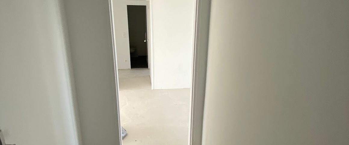 Schöne 3-Zimmer-Dachgeschosswohung mit Weitblick // DG, rechts - Photo 1