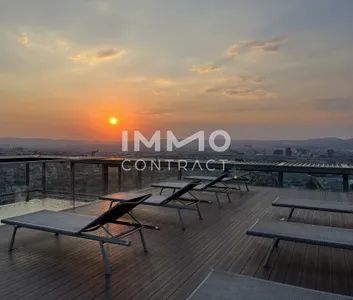 Pool, Concierge, BBQ Area, Concierge, Park uvm. Geräumig Wohnen mit Rundumblick 19. Stock - Photo 2