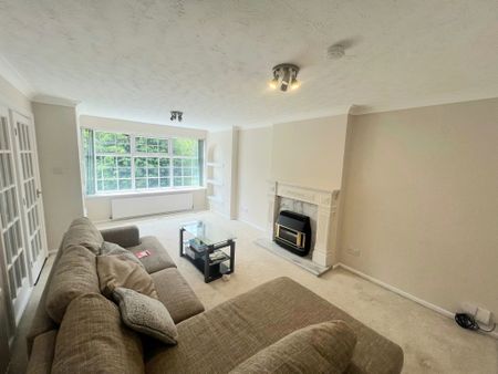 Redwood Drive, Huddersfield - Photo 4