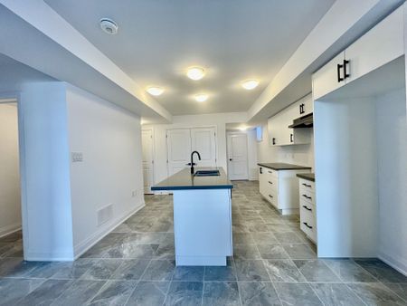 For Lease - 19 Gateway Drive Unit# Basement, Barrie, Ontario - Photo 4