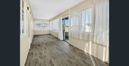 108 Moreton Terrace, Beachmere, Qld 4510 - Photo 2