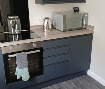 3 bedroom terraced house to rent - Photo 1