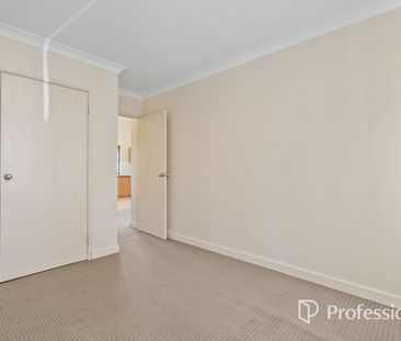 Fantastic Sunlit Apartment in Prime Midland Location! - Photo 6