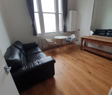 1 Bed Flat, Archway Road, N6 - Photo 2