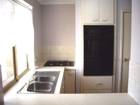 5 Wortel Court, Wilson WA 6107 - House For Rent | Domain - Photo 4