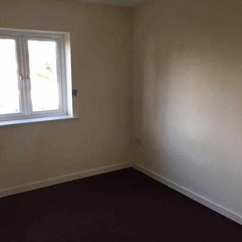 3 Beds - Terraced House - - Photo 1