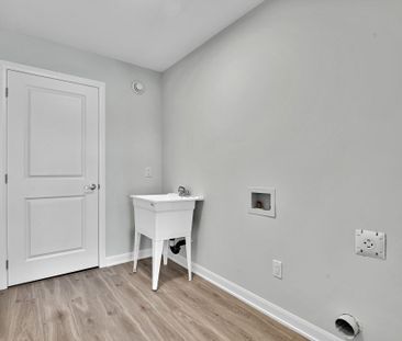 For Lease - 290 Bankside Street, Barrhaven, Ontario - Photo 4