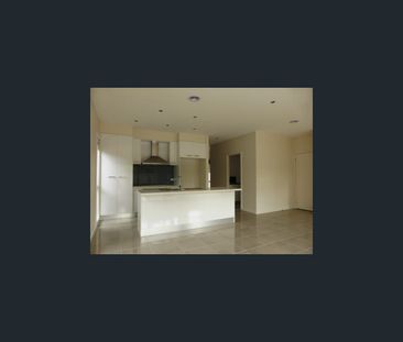 3/8 La Coruna Gardens, Point Cook, Vic 3030 - Photo 6