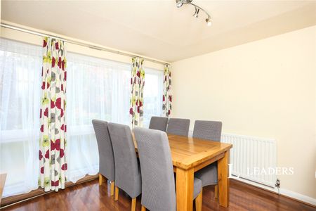 4 bedroom house to rent Westgate Road, BR3 - Photo 2