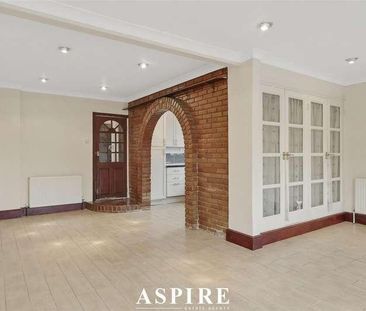 Pound Lane, Bowers Gifford, Basildon, SS13 - Photo 1