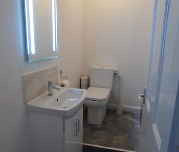 1 bed First Floor Flat/Apartment, - Photo 6