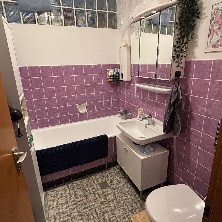 Roisdorf: 1-Zimmerwohnung mit Loggia - Foto 1