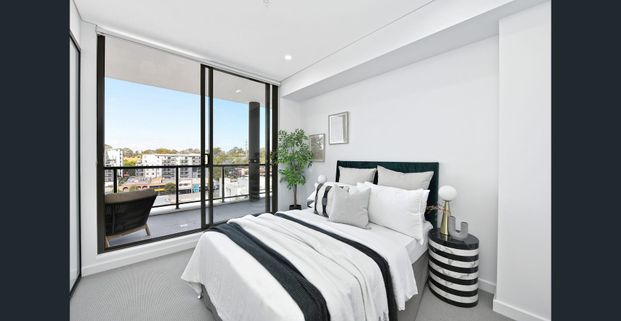 Modern & Luxury Two Bedroom Apartment! - Photo 1