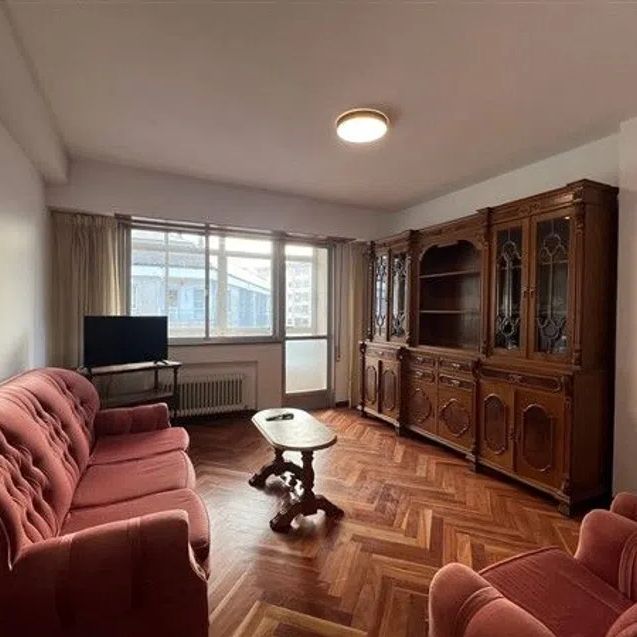 Alquiler de piso en Plaza Libertad - Photo 1