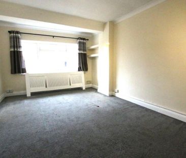 5 bedroom detached house to rent - Photo 2