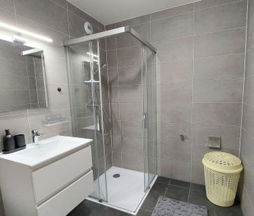 Magnifique appartement 2,5 pièces entièrement meublé - Photo 4