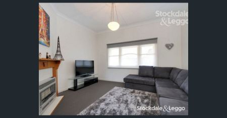 Stylish 2 Bed Home! - Photo 4