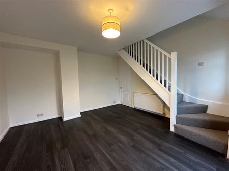 Hazel Garth, York - Photo 5