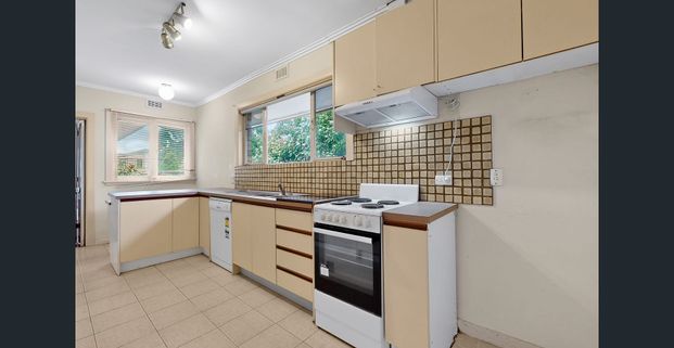 Ideally Located, Spacious Family Home - Photo 1