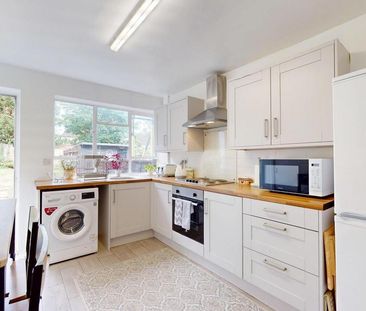 3 bedroom terraced house to rent - Photo 4