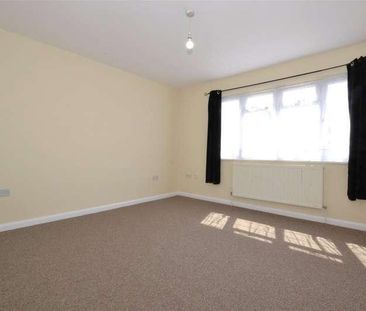 Edenvale Close, Mitcham, CR4 - Photo 6
